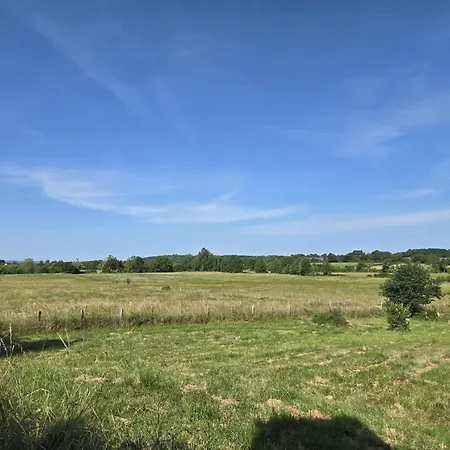 Calme Et Vue Panoramique Champs Et La Sarthe La Mesniere