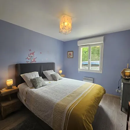 Calme Et Vue Panoramique Champs Et La Sarthe Feriehus