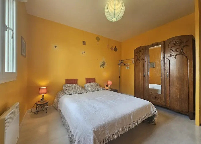 Nyaraló Calme Et Vue Panoramique Champs Et La Sarthe