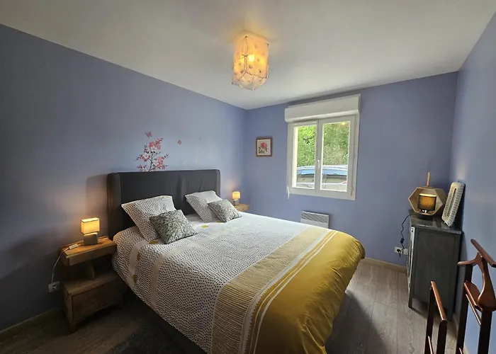 Calme Et Vue Panoramique Champs Et La Sarthe Nyaraló