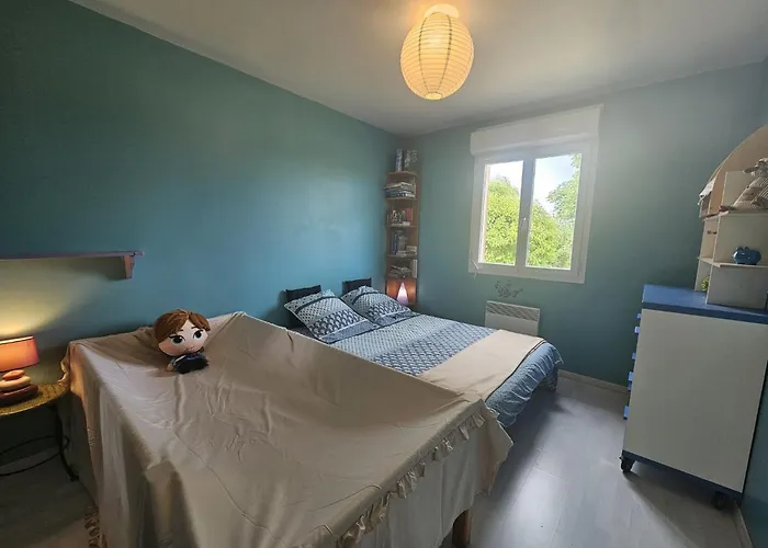 Nyaraló Calme Et Vue Panoramique Champs Et La Sarthe *